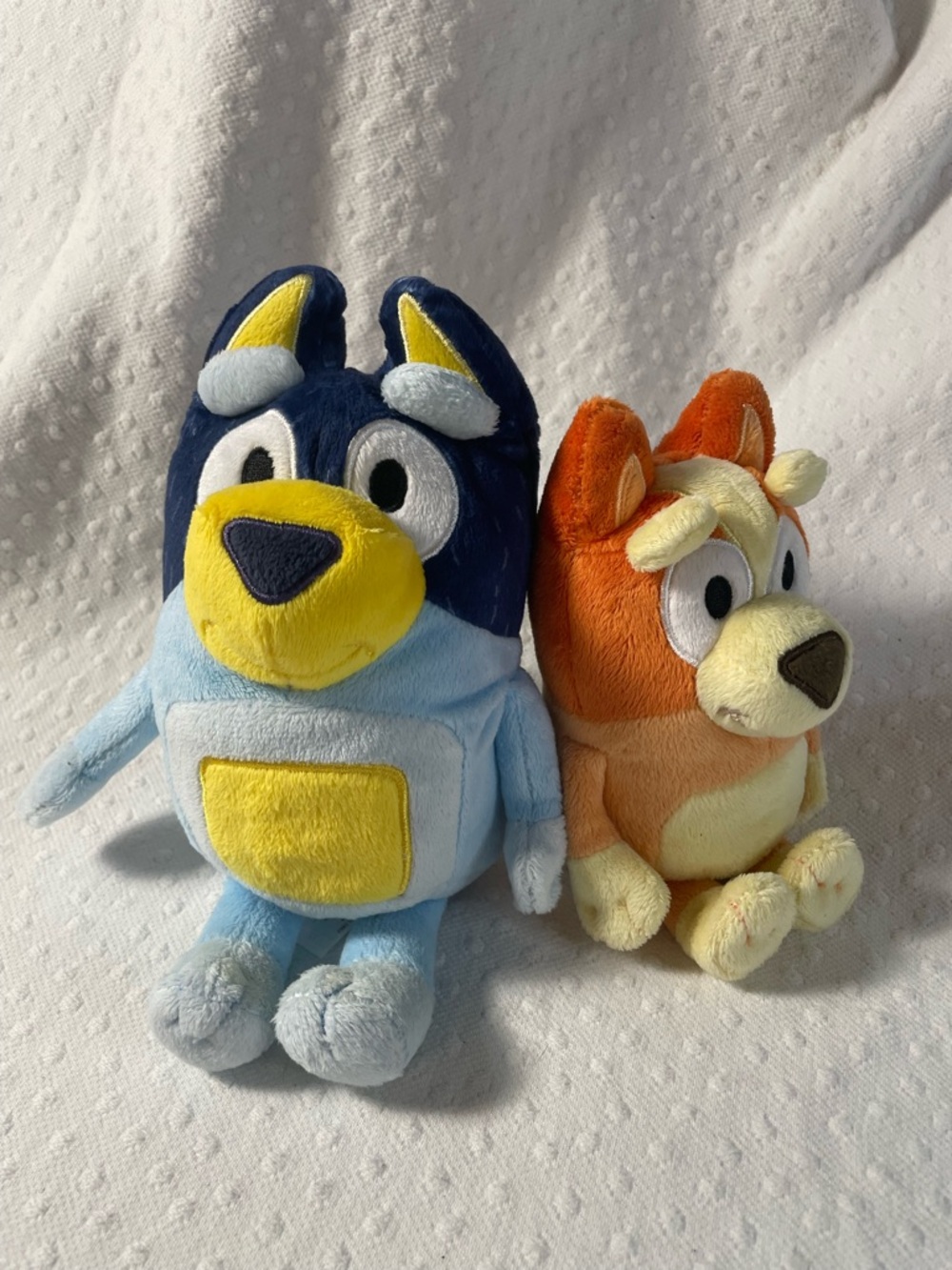 Nickelodeon  Bluey and Bingo plushies